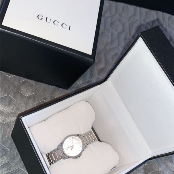 GUCCI WATCH - Picture 3 of 6